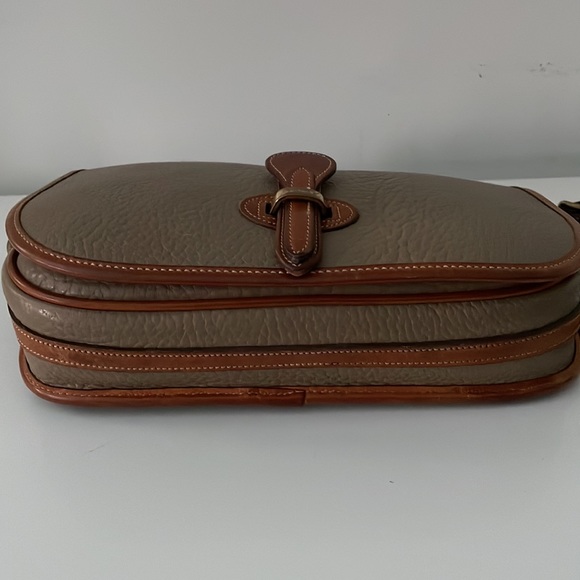 VINTAGE DOONEY AND BOURKE SHOULDER BAG - Picture 8 of 10